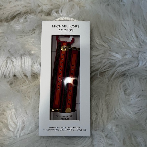 Michael Kors Apple Watch Belt - Picture 2 of 3